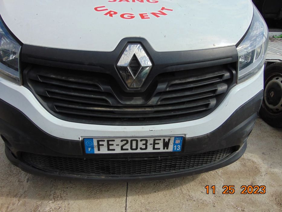 Bara fata Renault Trafic 3 an 2014-2019 spoiler bara fata trafic 3