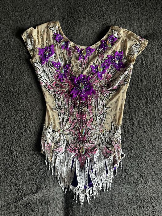 трико за художествена гимнастика