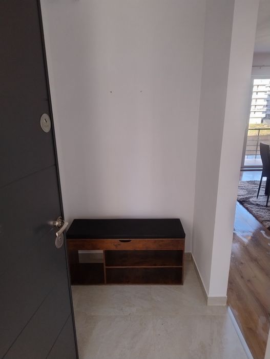 Garsoniera de închiriat!