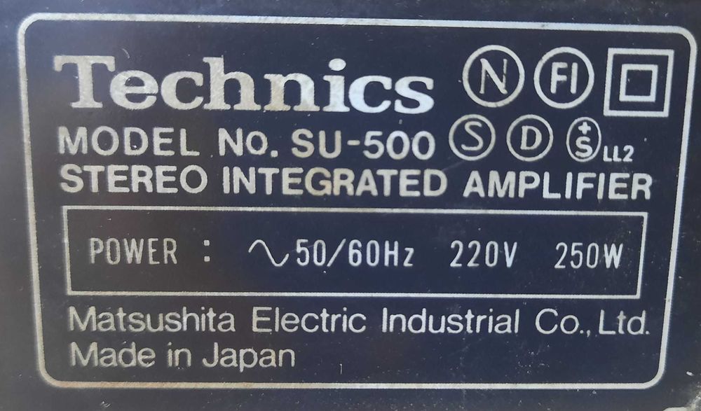 Продавам прекрасно звучащ стерео усилвател. Technics SU-500