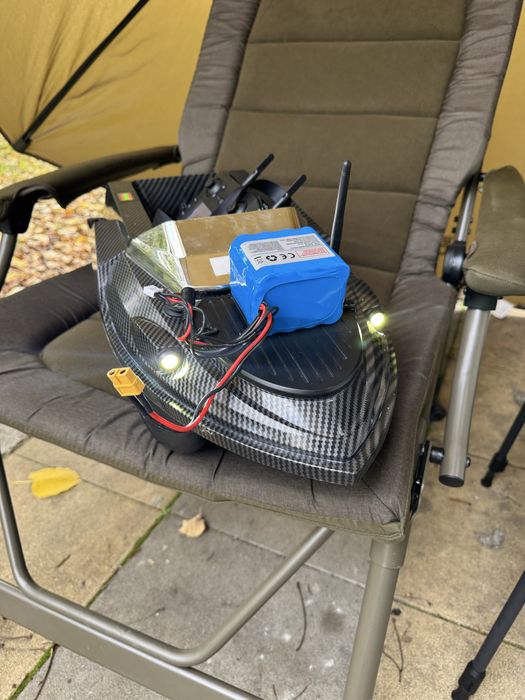 Шаранджийско оборудване плюс лодка, FOX