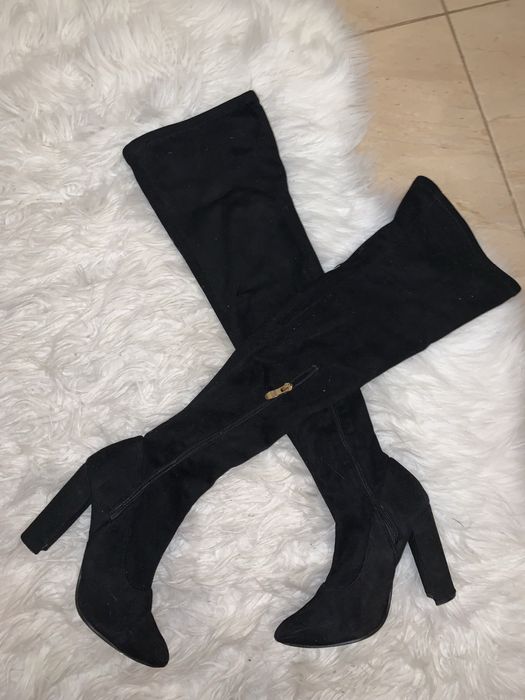 Cizme negre lungi piele intoarsa toc gros argintiu strasuri