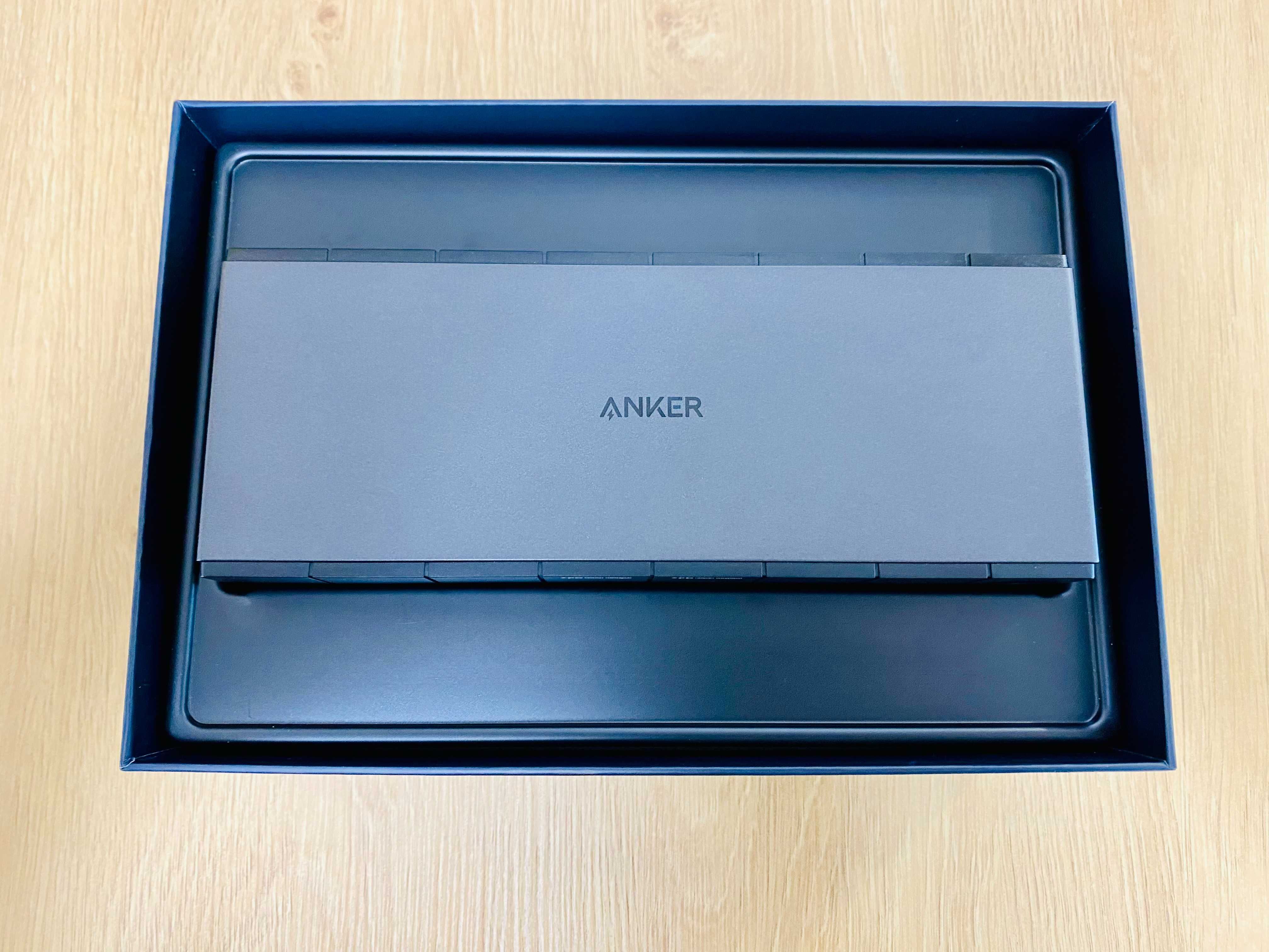 ЧИСТО НОВА ! Докинг Станция Anker 778 Series 7, 12-in-1, Thunderbolt 4