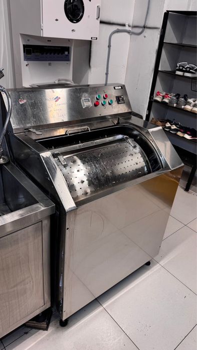 Промышленная стиральная машина для химчистки обуви