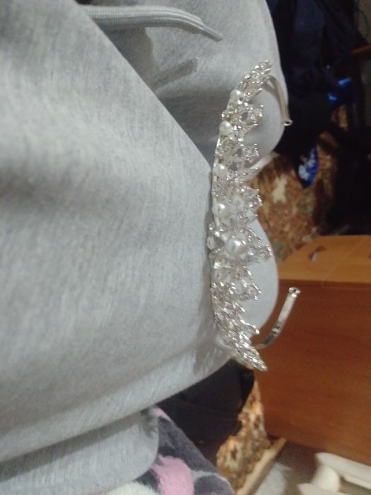 Белоснежная свадебная накидка.
Очень нежная, мягкая и аккуратно сидит