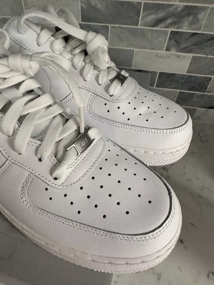 Triple White Nike Air Force 1 07' (36-48 номер)