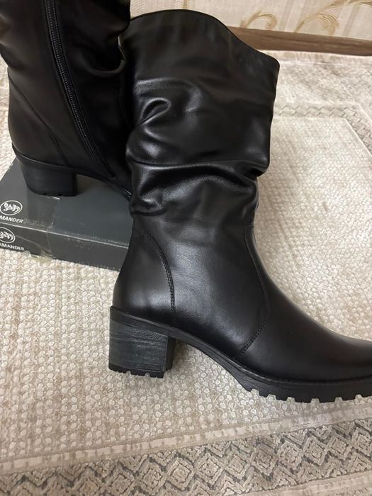 Продам новые женские сапоги Salamander