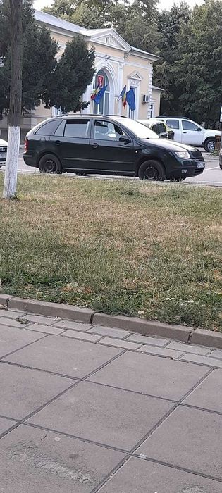 Vând Skoda Fabia 1.4 Benzina