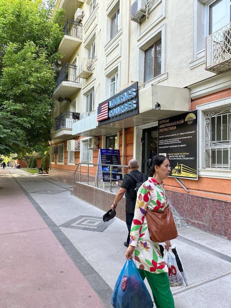 Продаётся и Сдаётся офис на БИЙ  в доль дороги первая линия