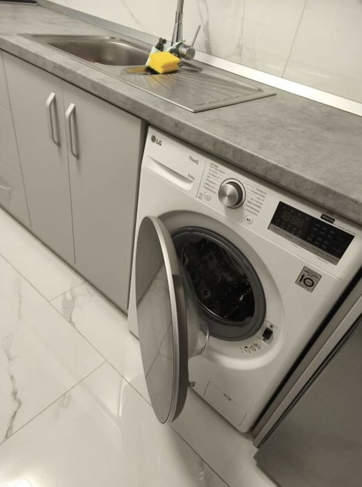 Vând apartament Ipotesti