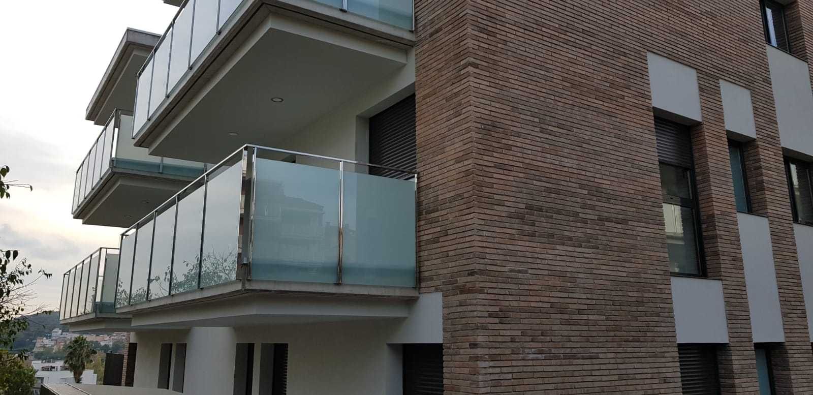 Balustrade inox sticlă porți garduri fier inox aluminiu terase metal