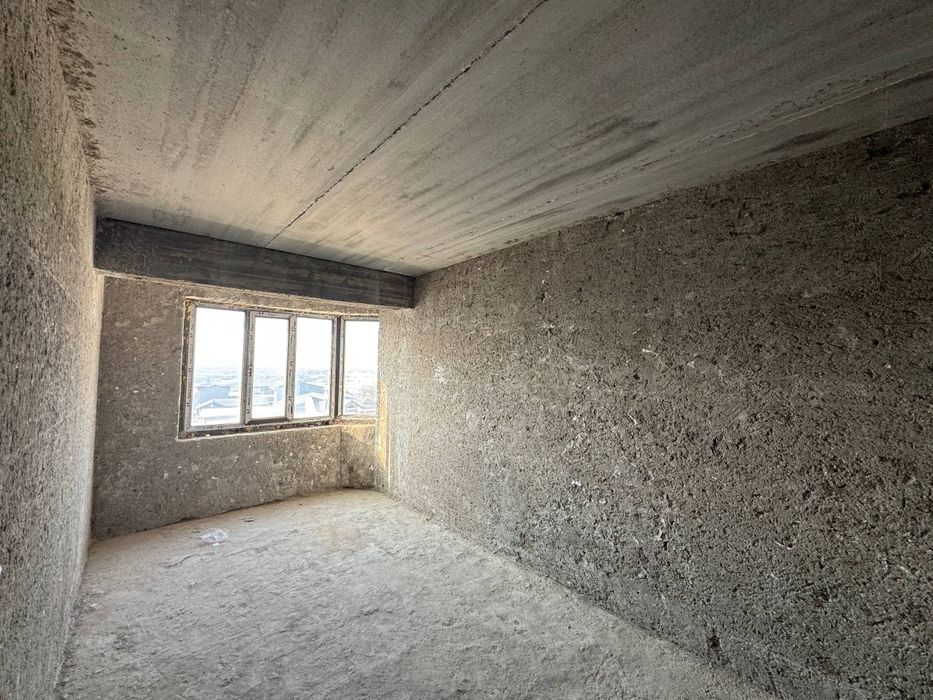 3 xonalik kvartira sotiladi