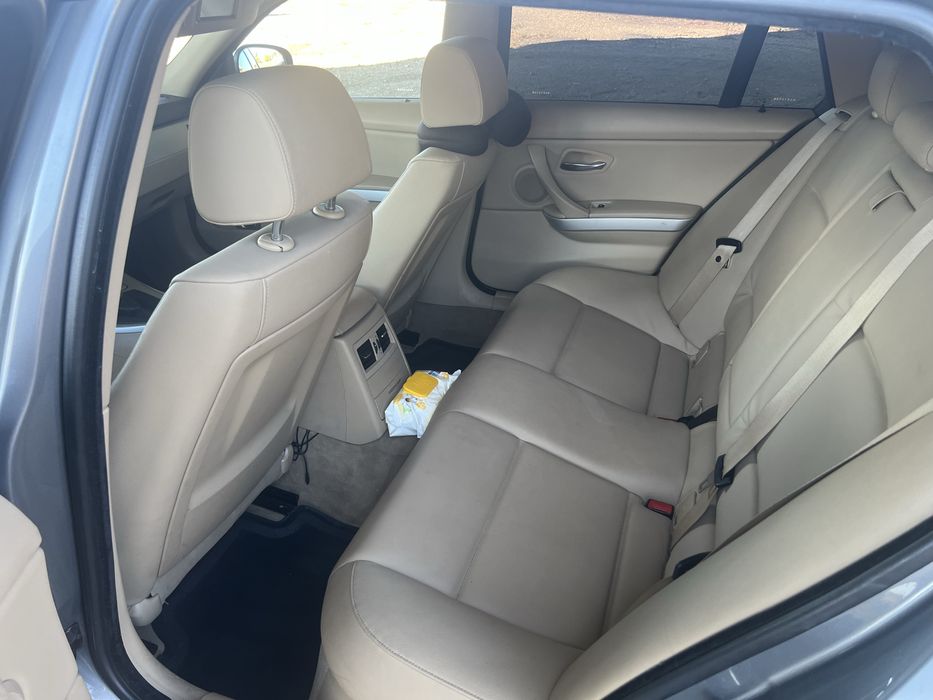 Bmw 318 2.0 2010