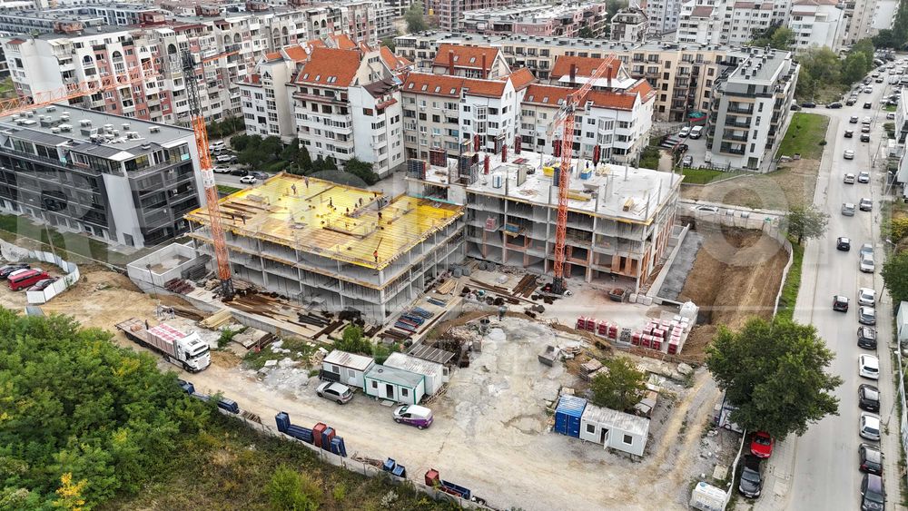 Продава се Двустаен апартамент в София, Малинова долина - 76 кв.м за 1756 €/кв.м - Снимка #2