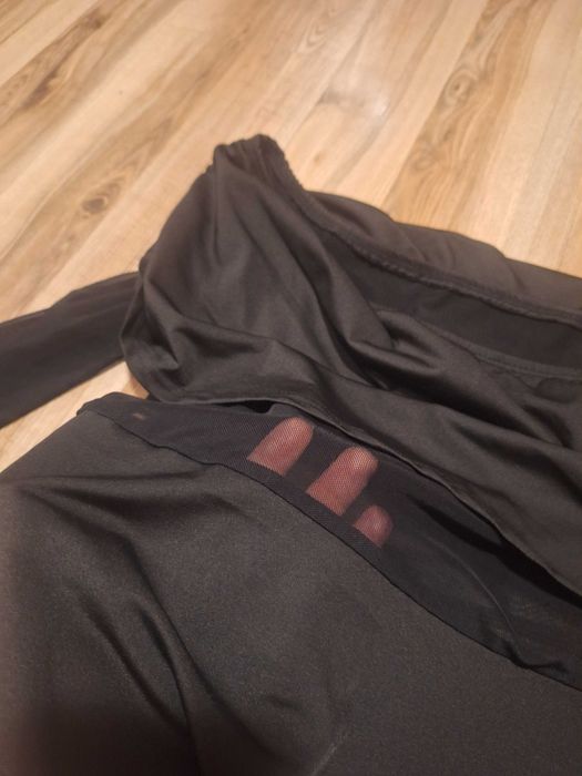 Черно боди с паднали рамене