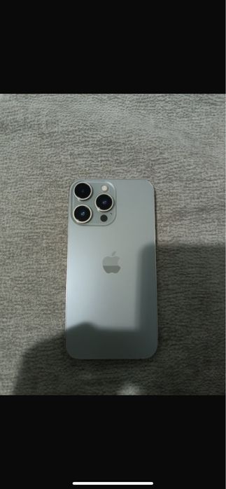 Продаю iPhone xr в корпусе 15 pro