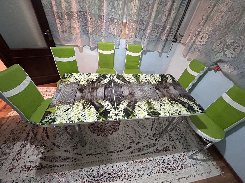 Кухонный стол стулья