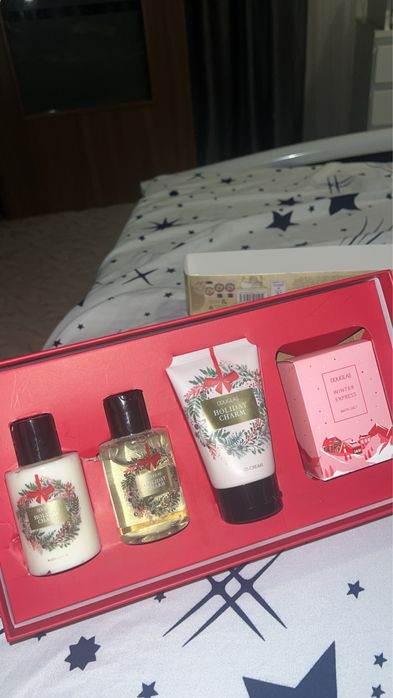 Set Douglas De Craciun