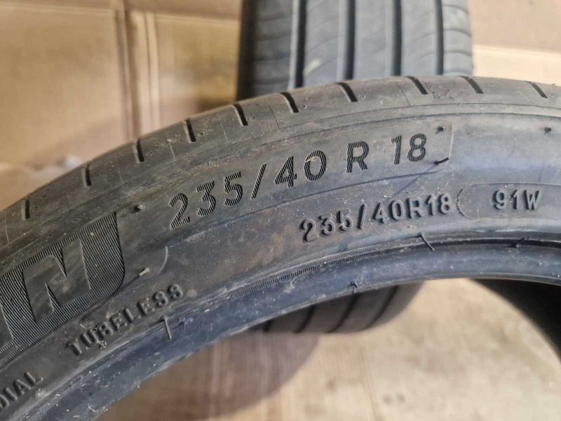 2 Michelin R18 235/40
летни гуми DOT0422