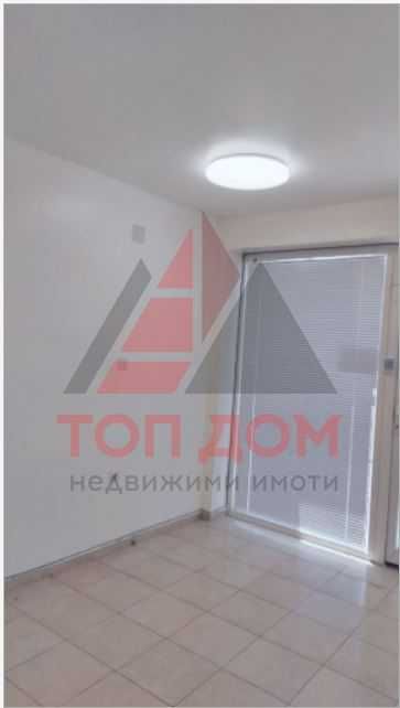 Дава се под наем Офис в Варна, Колхозен пазар - 30 кв.м за 280.5 € - Снимка #2
