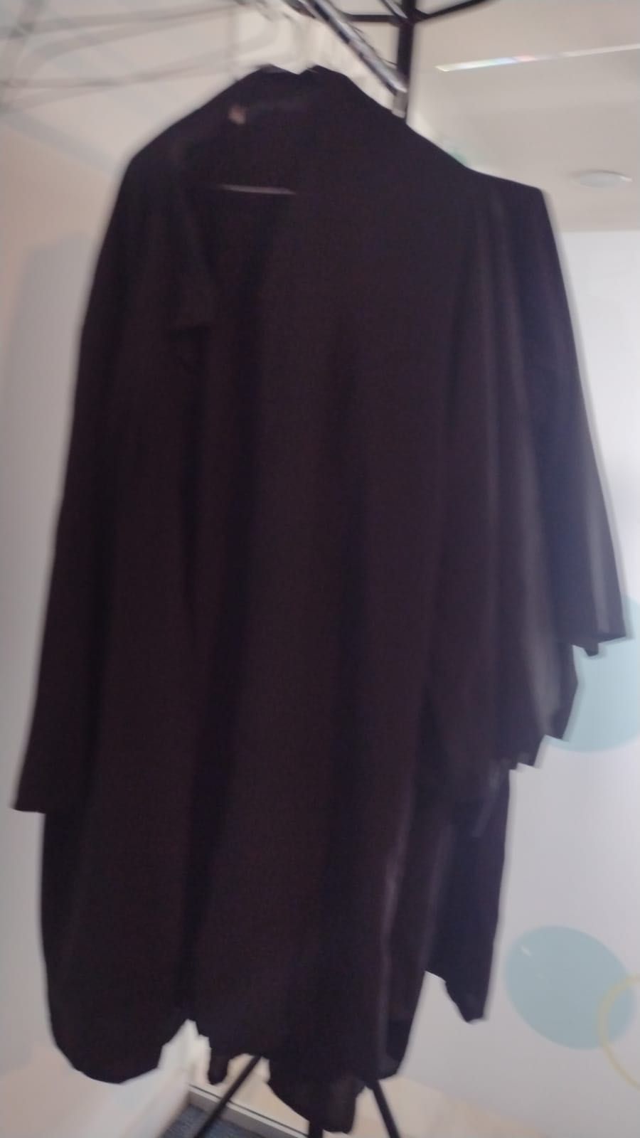 Robe absolvire noi – mărimi S, M, L, XL – 100 bucăți disponibile