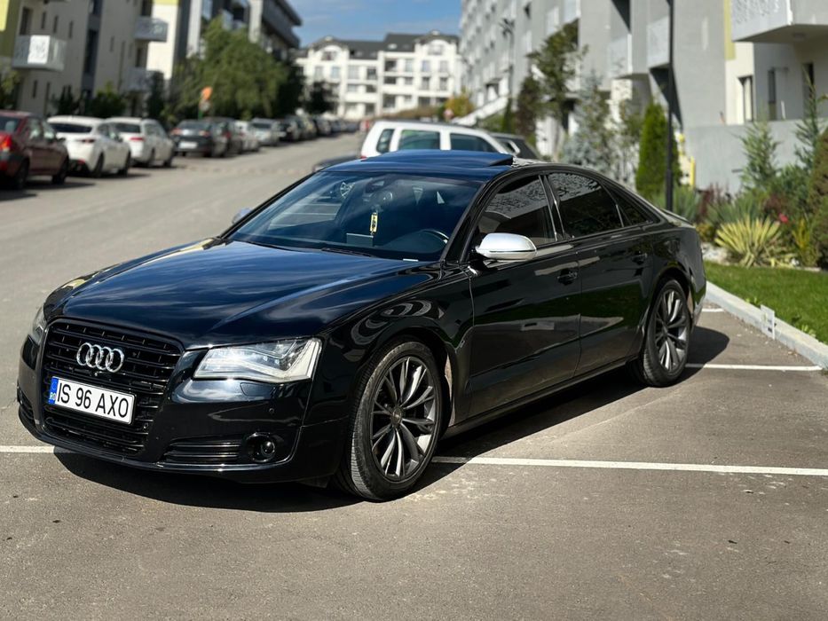 Vand audi a8 botit