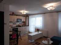 Inchiriez apartament/mansarda