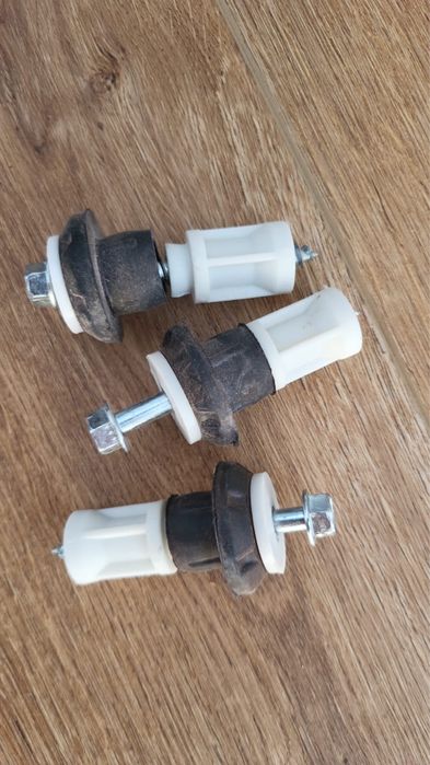 Транспортировочные болты от стиральной машины INDESIT