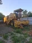 VÂND  combina New Holland 80-40