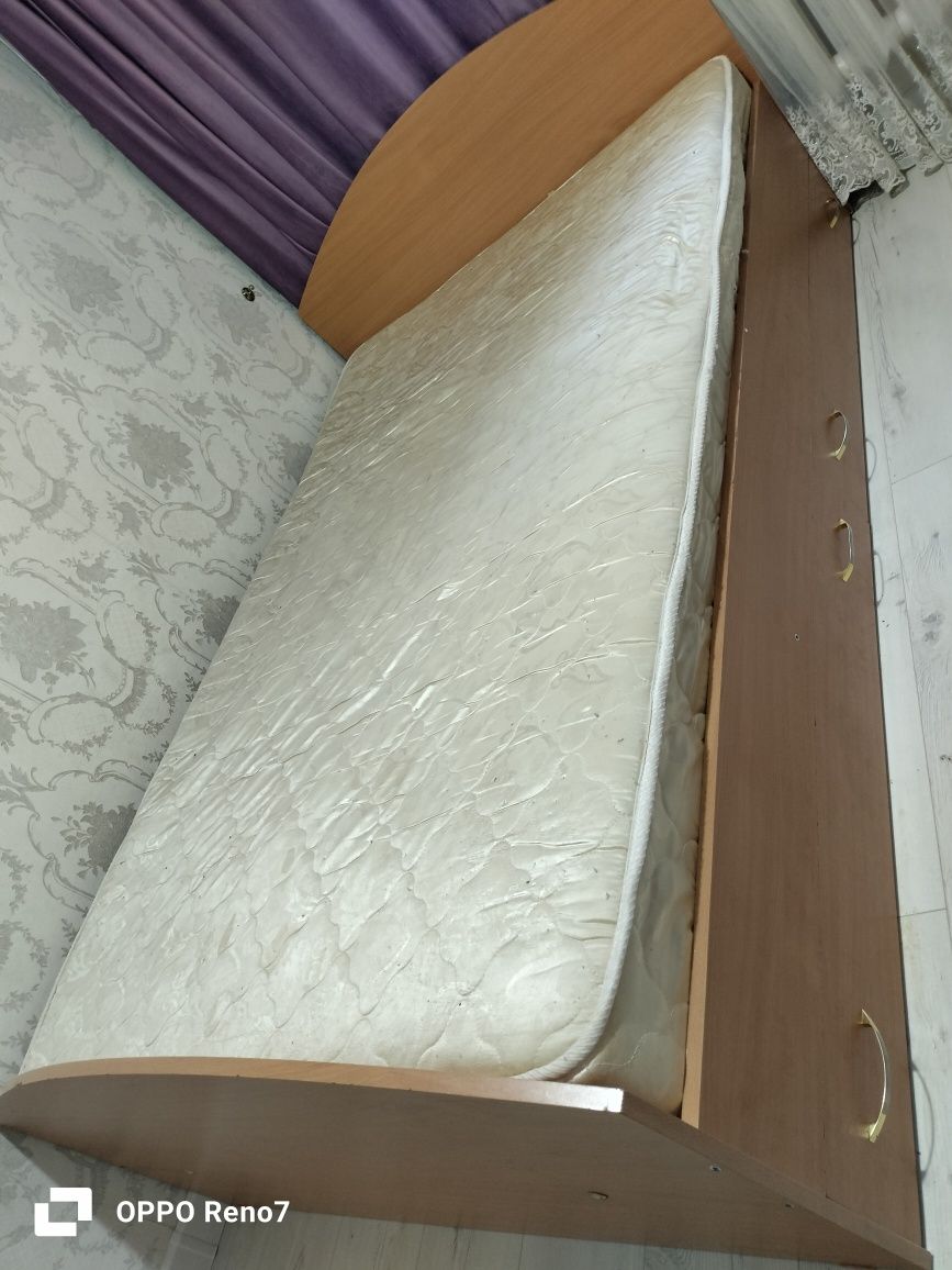 Продается спальня кровать