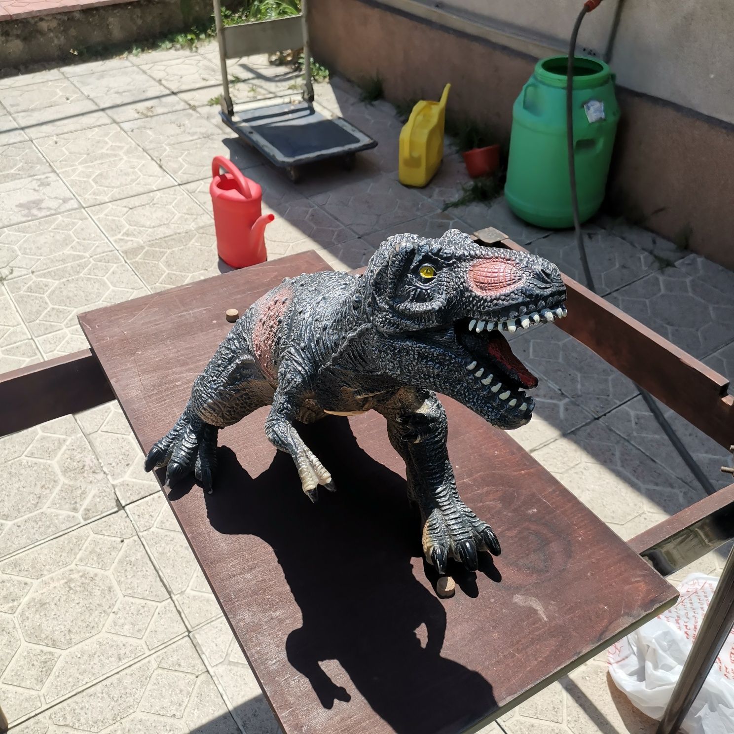 Динозавр T-rex игрушка