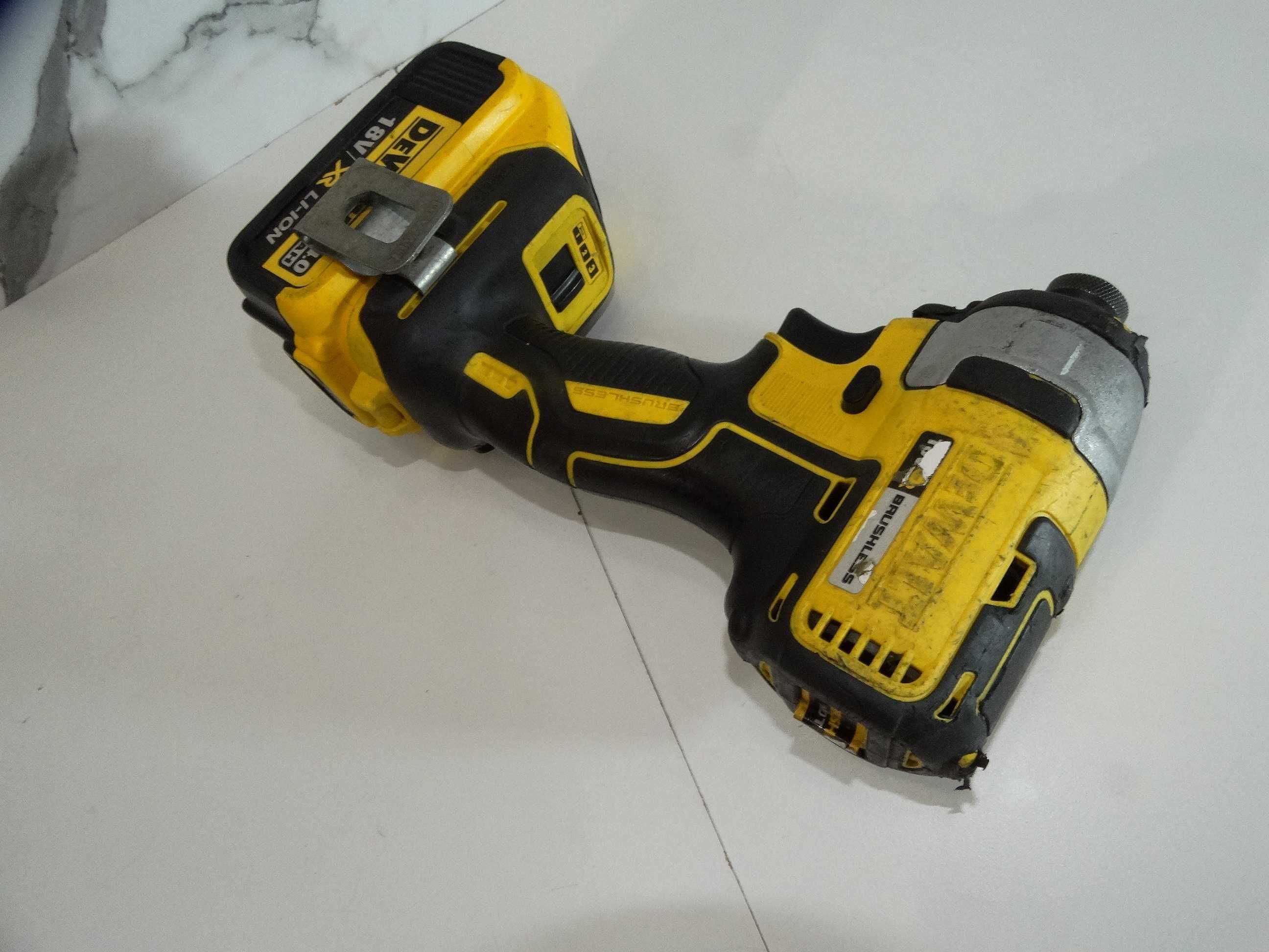 Dewalt DCF 887 / 4.0 Ah - Импакт драйвер