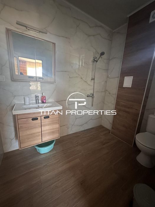 Триетажна Къща с АКТ 15 в гр. Свети Влас.