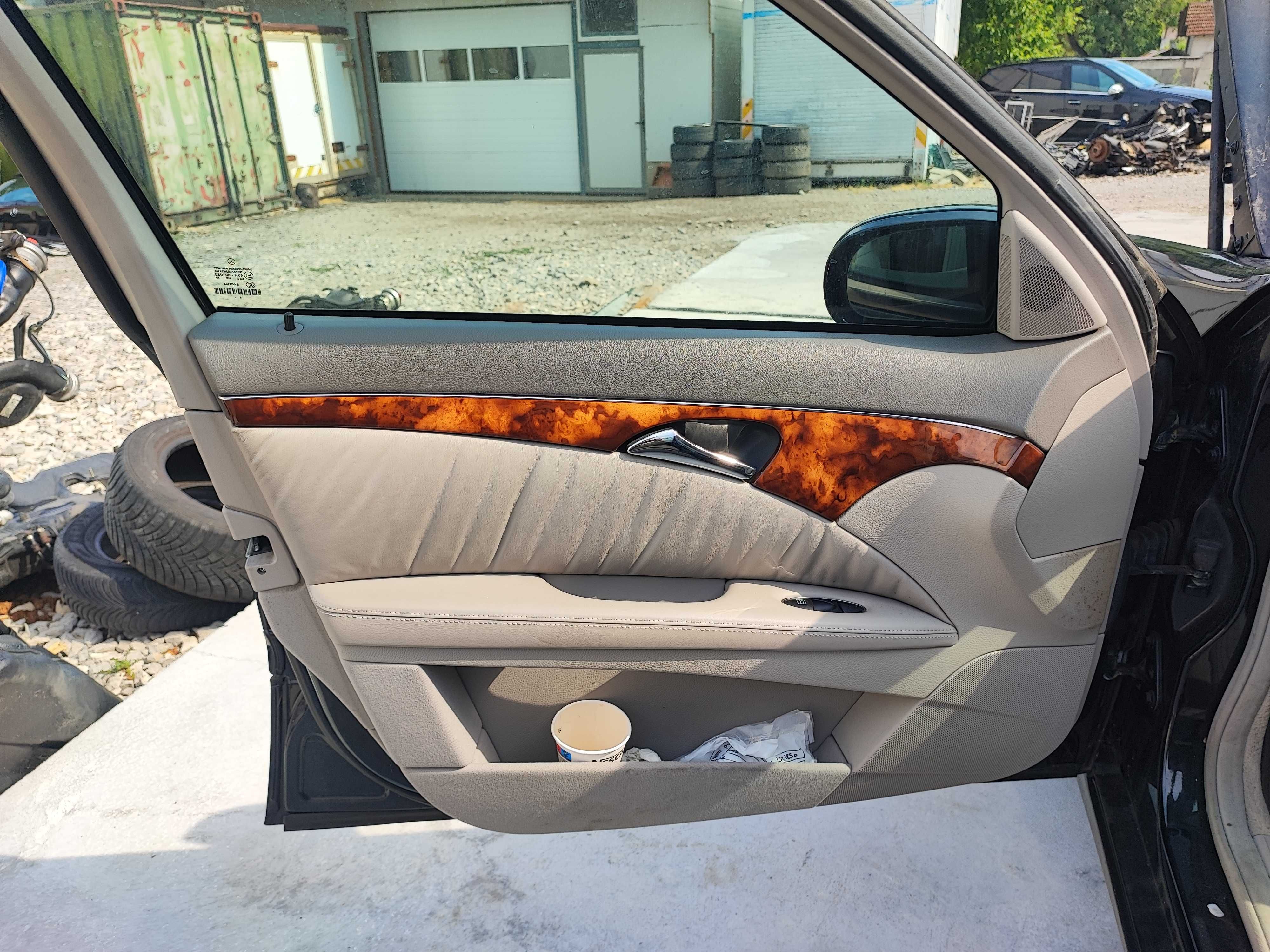 Салон от Мерцедес Е класа W211 седан