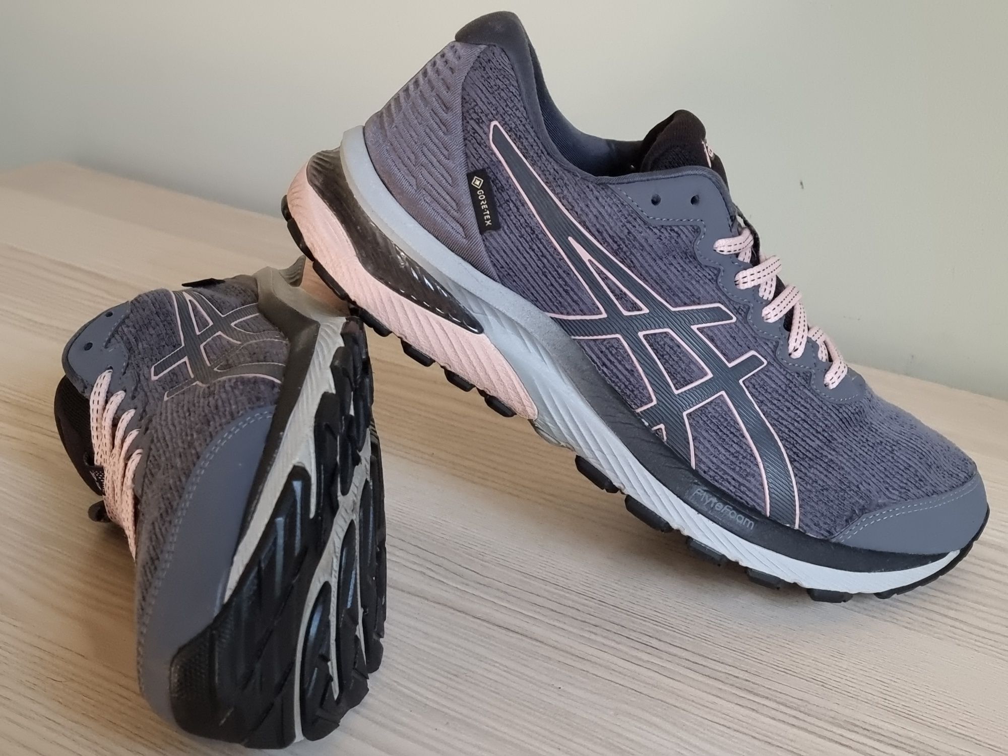 ASICS Gel-Cumulus 22 GTX спортни обувки 40,5 номер