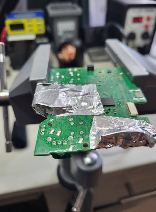 Upgrade și Reparații Controllere PS4, PS5, Xbox One/S și altele