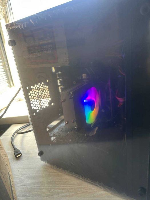 Игровой кейс 10 ядерный / Inno3d GTX 1050ti 4gb / 16 gb ddr4/ 250 gb