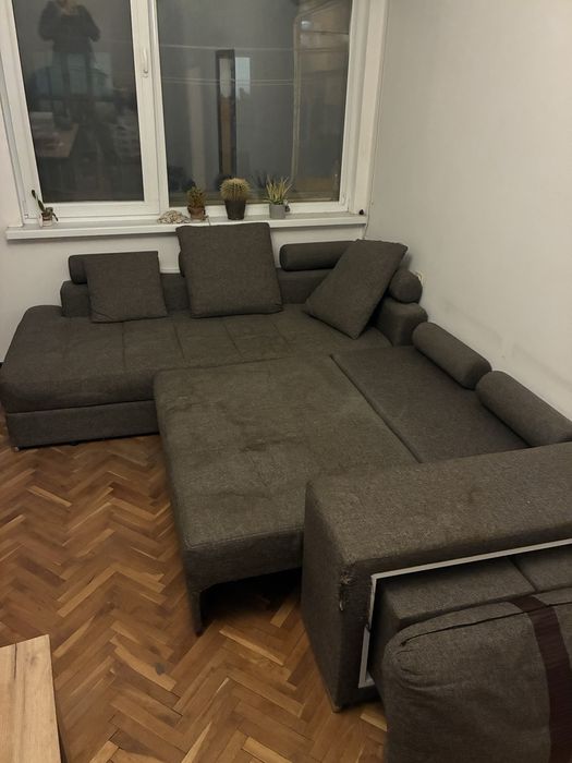 Диван разтегателен с размери 210х260 (210 при лежанката)