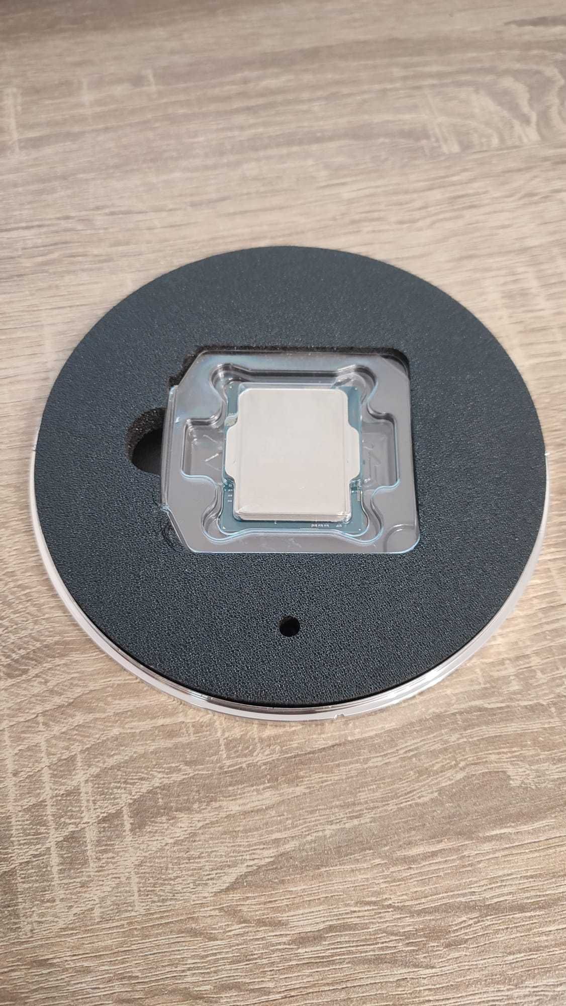 Procesor I7 13700K