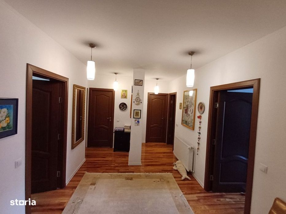 Apartament la casa de vanzare - 7 camere | 170 mp | Strada Lupeni