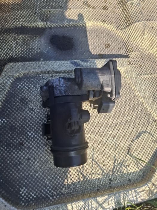 Clapeta acceleratie bmw f10 motor 2.0 diesel an 2010/2016