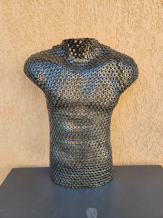 Vând Bust Artistic Unic Realizat din Piulițe Metalice Suda