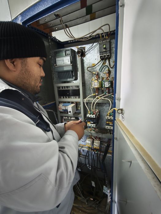 Электрик Недорого С опытом  Круглосуточно Услуга электрика на выезд