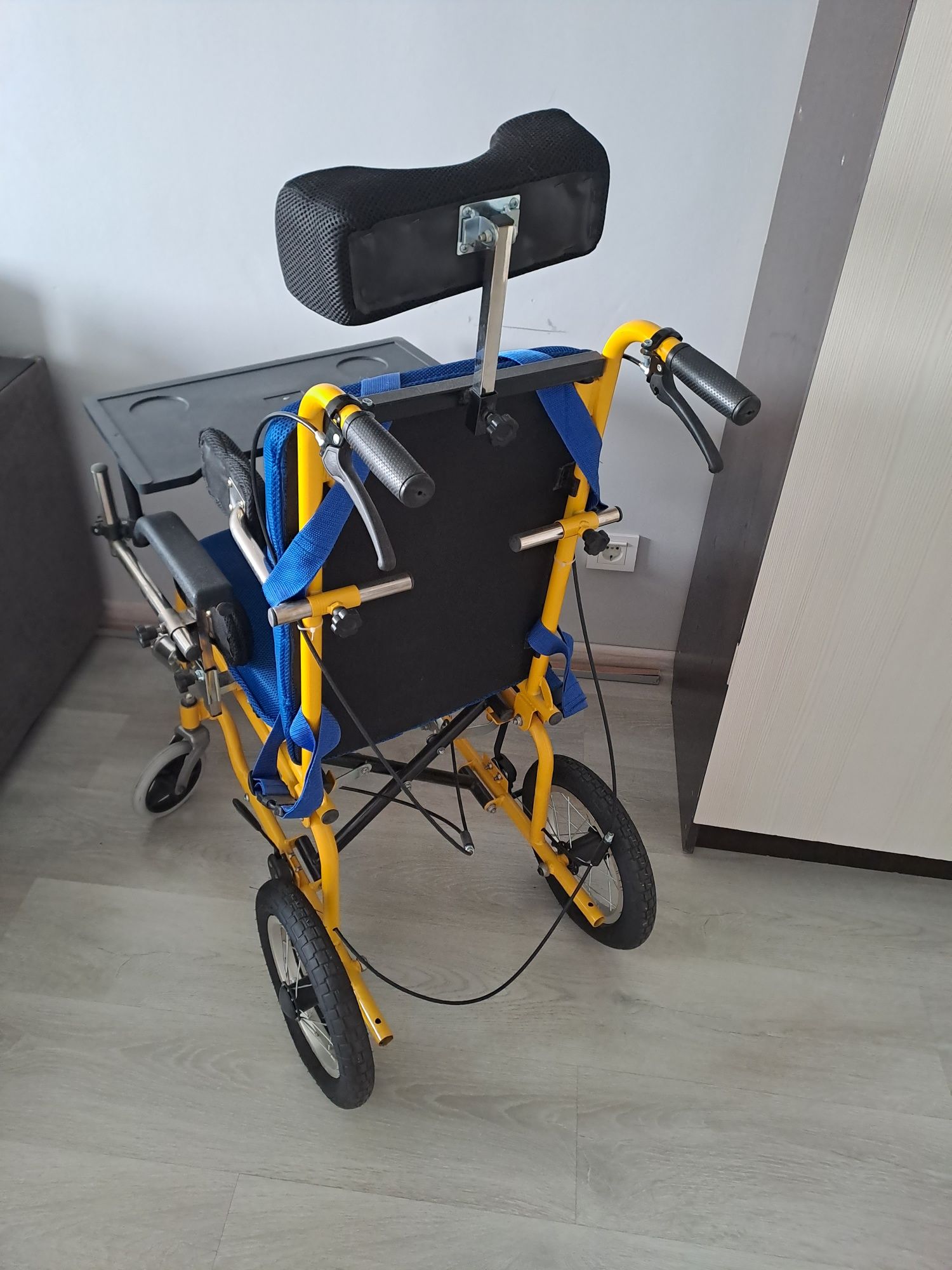 Ивалидная коляска продам