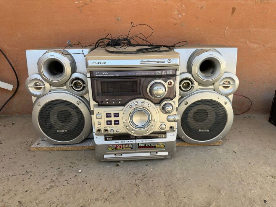 Музыкальный центр