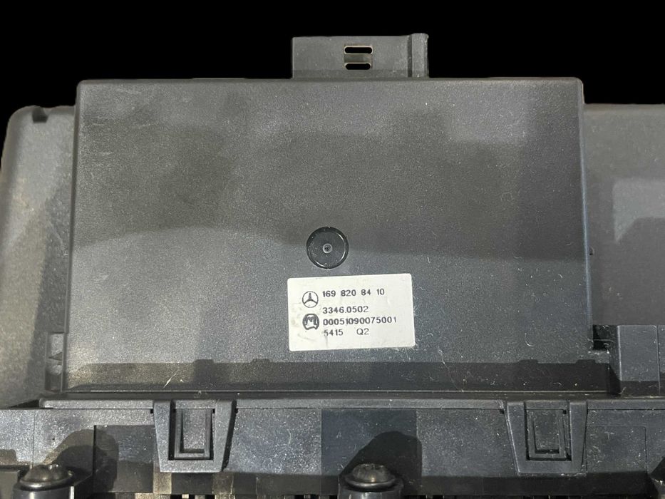 Интериорен панел, лайстна от централна конзола на Mercedes w169, w245