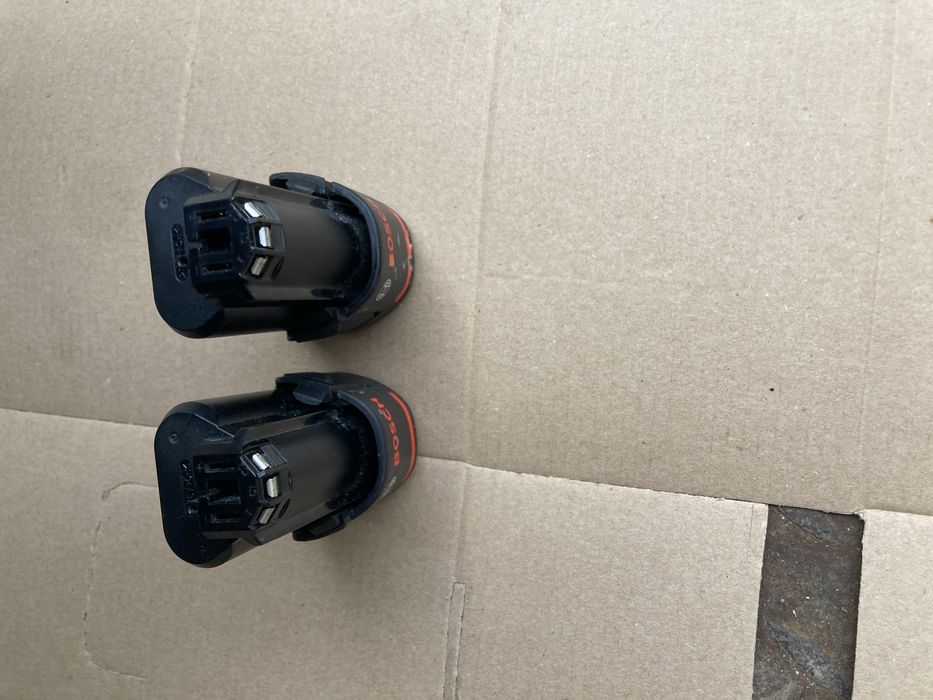 Acumulatori-Baterii Bosch 12v 2A