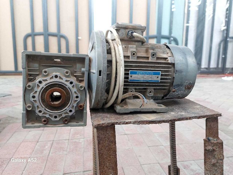 Вибрамотор, редуктор ва катта моторлар.
