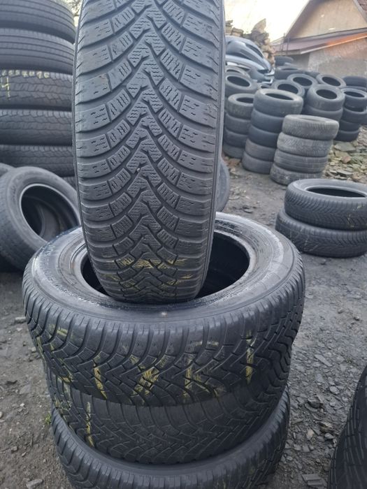 Vand 1 sau 2 sau set 4 anvelope 215 65 17 falken iarna