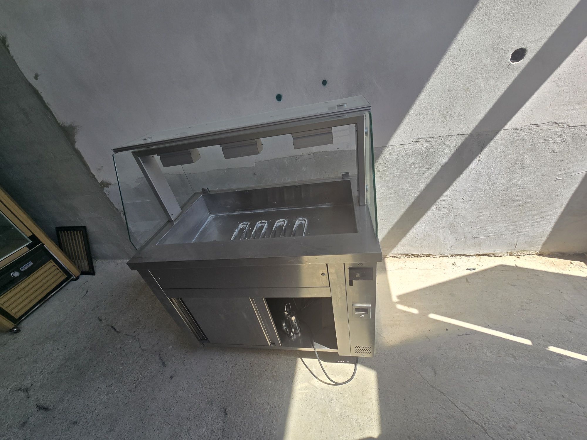 Linie calda/ autoservire